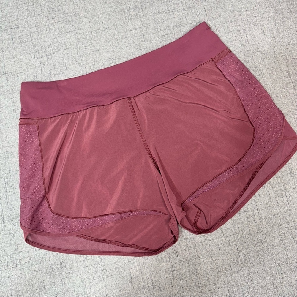 Lululemon Over & Above High Rise Train Short in Misty Merlot Size 12 - Picture 5 of 11